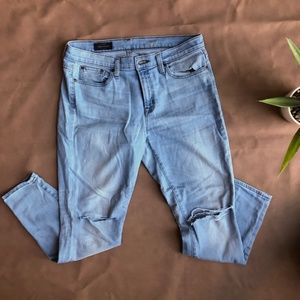 J.Crew✨𝘥𝘪𝘴𝘵𝘳𝘦𝘴𝘴𝘦𝘥 Skinny Jeans 𝘴𝘻 31